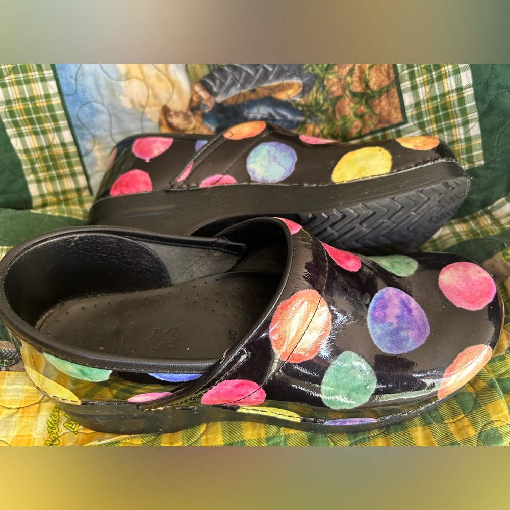 nursing shoes size 40 or 9